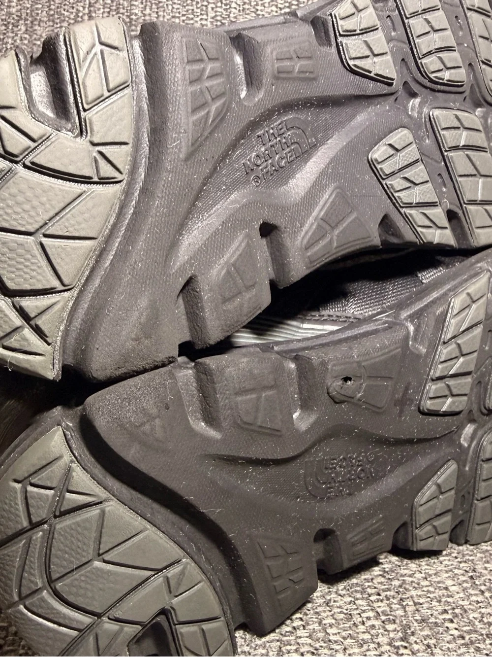 The North Face Winter Waterproof snow Boots black Big boy size 5